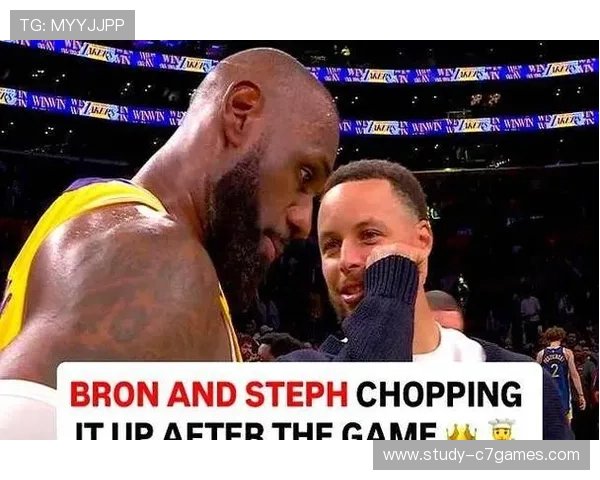 NBA明星球员伤情更新：詹姆斯与库里分别因伤缺席比赛影响季后赛走势