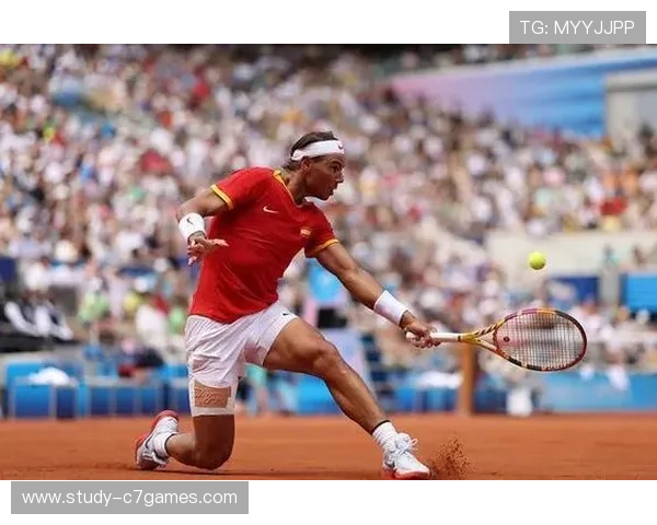 世界网球赛场风云再起 纳达尔与德约科维奇争锋精彩不断