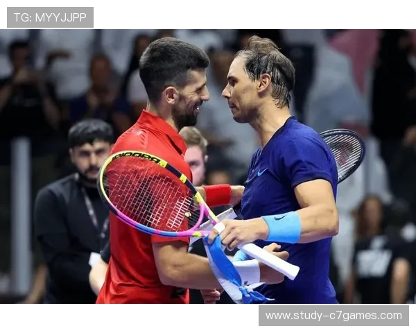 网球赛事激烈争夺 纳达尔与德约科维奇再度巅峰对决 引爆全球关注