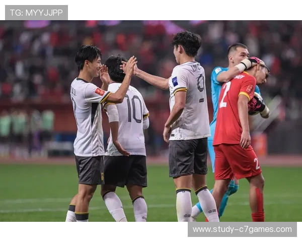 中国足球队备战亚洲杯 目标冲击四强 新帅战术调整引关注 中国足球队备战亚洲杯 目标冲击四强 新帅战术调整引关注