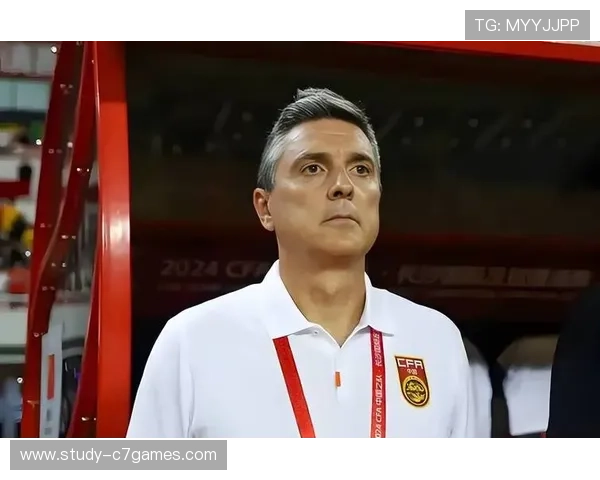 国足新帅首秀战平劲敌引发热议联赛争冠形势骤变多队迎关键战役季 国足新帅首秀战平劲敌引发热议联赛争冠形势骤变多队迎关键战役季