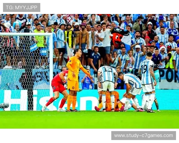 梅西闪耀世界赛场助阿根廷逆转胜利引热议 梅西闪耀世界赛场助阿根廷逆转胜利引热议